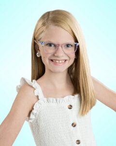 Ellasyn W